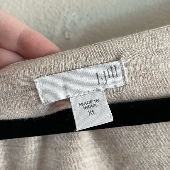 J.Jill Women XL Oatmeal Jersey Slub Roll Tab Sleeves V-Neck Button Up Top - Picture 7 of 9